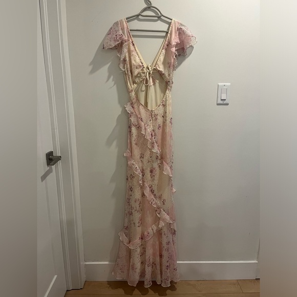 Beautiful ethereal full length dress - Picture 4 of 5